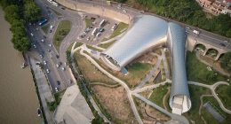 ვინ იყიდა „რიყის დოქები“